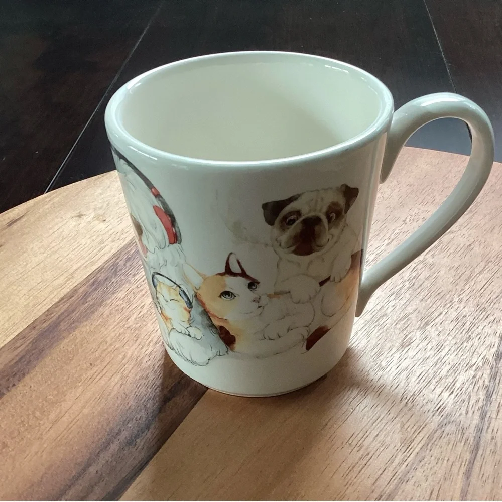 Pier 1 Large Cat and Dog 18oz Coffee Tea Mug EUC
